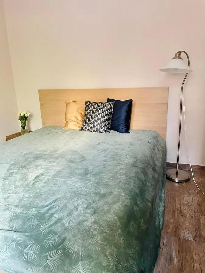Homestay Home By The River Prague
